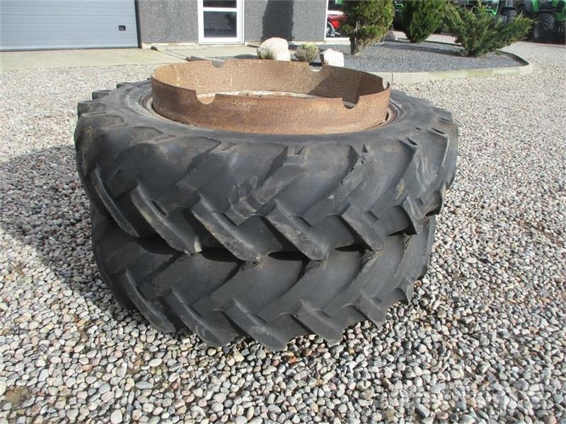 Kleber 15.5 X 38 Med ring og låse الإطارات والعجلات والحافات