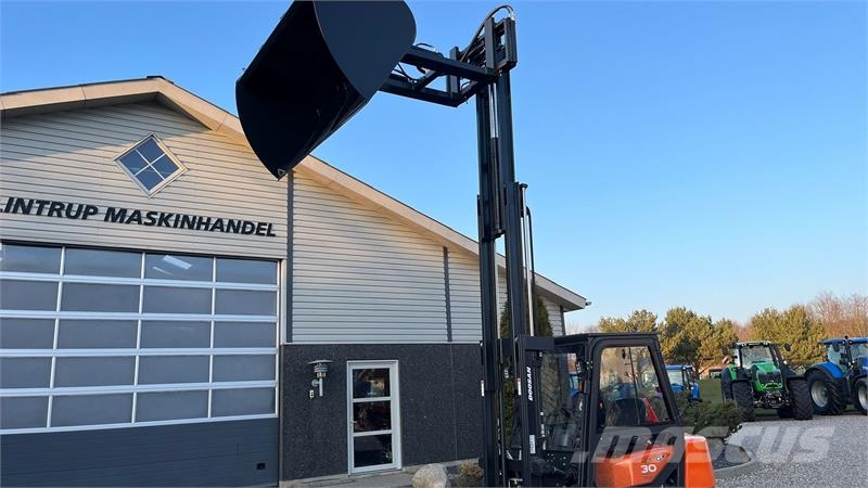 Limas TRUCK SKOVL 2m bred. til montering på pallegafler Diesel gaffeltrucks