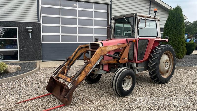 Massey Ferguson 575 Med frontlæsser Traktoren
