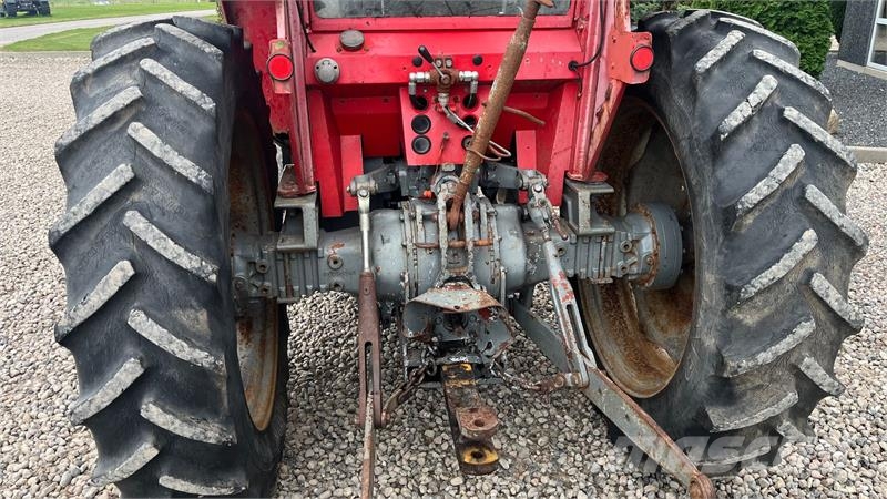 Massey Ferguson 575 Med frontlæsser Traktoren