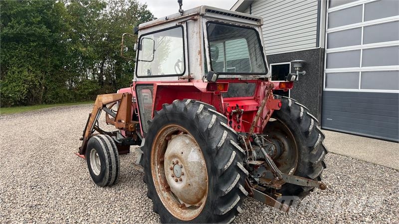 Massey Ferguson 575 Med frontlæsser Traktoren