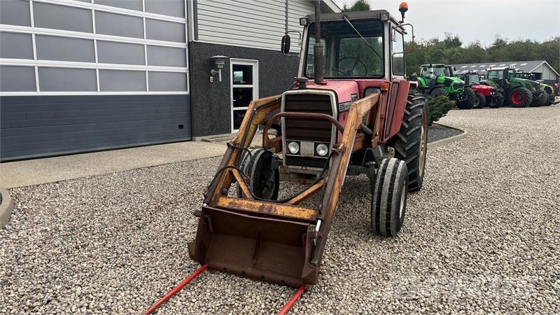 Massey Ferguson 575 Med frontlæsser Traktoren