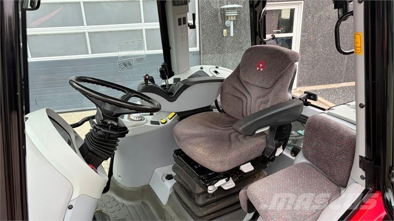 Massey Ferguson 6480 Dyna 6 med frontlift Meget Veldholdt Traktoren