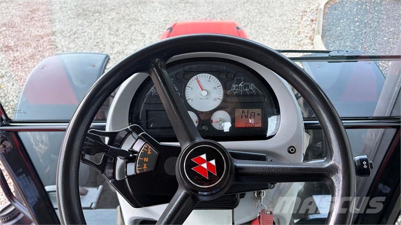 Massey Ferguson 6480 Dynashift الجرارات