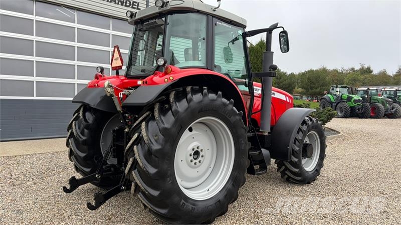 Massey Ferguson 6480 Dyna 6 med frontlift Meget Veldholdt Traktoren