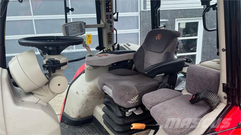 Massey Ferguson 7626 Dyna6 med frontlift og frontPTO Traktoren