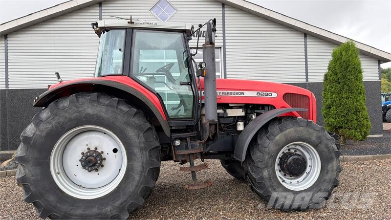 Massey Ferguson 8280 PowerControl. Stor stærk traktor til små peng トラクター