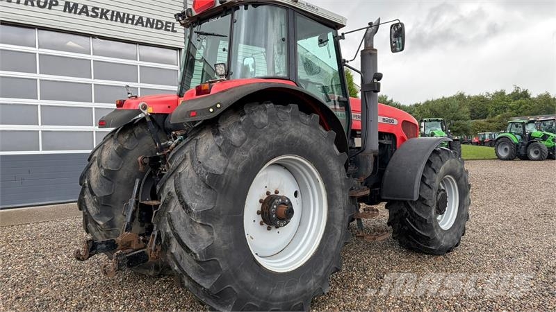 Massey Ferguson 8280 PowerControl. Stor stærk traktor til små peng トラクター