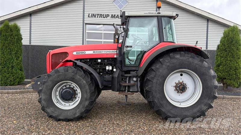 Massey Ferguson 8280 PowerControl. Stor stærk traktor til små peng トラクター