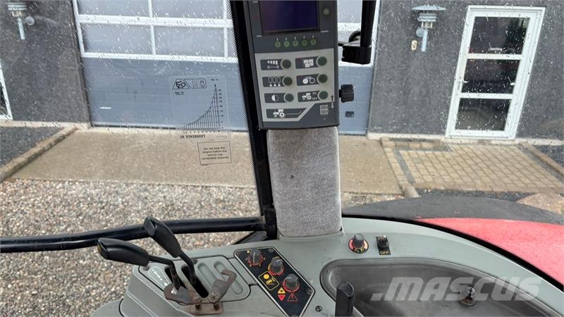 Massey Ferguson 8280 PowerControl. Stor stærk traktor til små peng トラクター