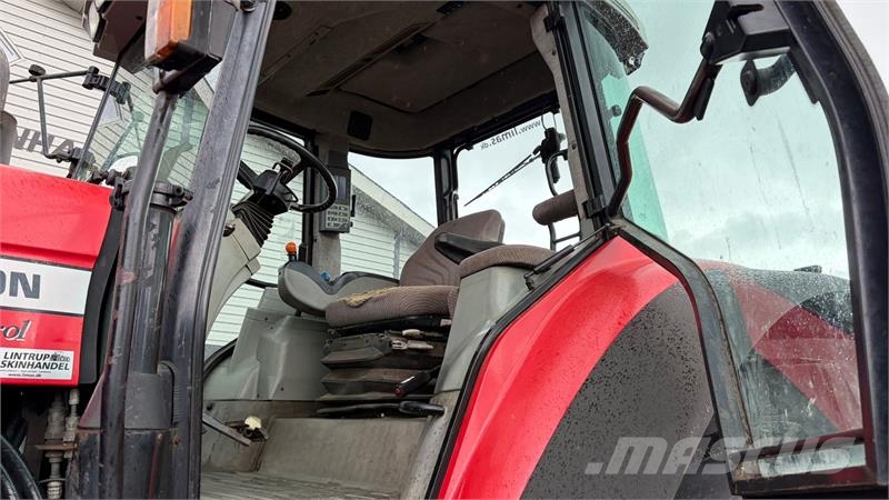 Massey Ferguson 8280 PowerControl. Stor stærk traktor til små peng トラクター