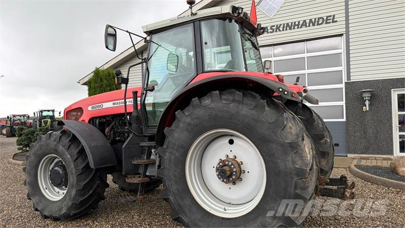 Massey Ferguson 8280 PowerControl. Stor stærk traktor til små peng トラクター