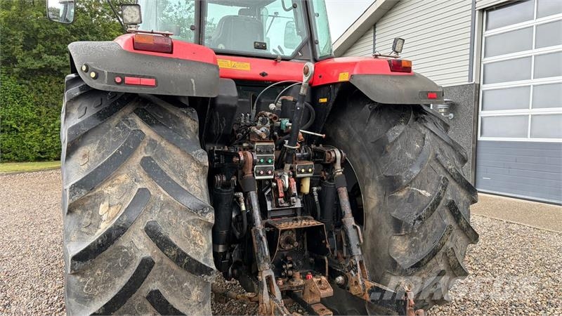 Massey Ferguson 8280 PowerControl. Stor stærk traktor til små peng トラクター