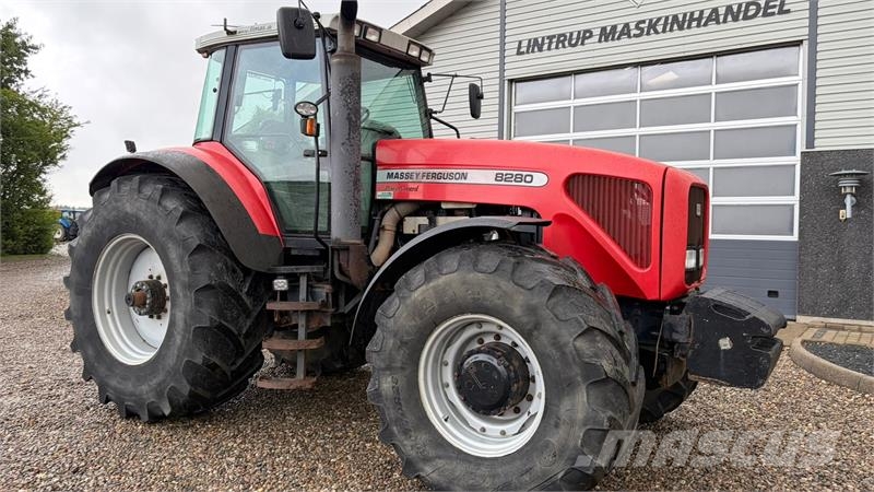 Massey Ferguson 8280 PowerControl. Stor stærk traktor til små peng トラクター