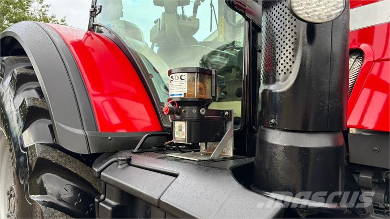 Massey Ferguson 8737 Dyna VT med frontlift. 트랙터