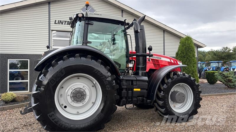 Massey Ferguson 8737 Dyna VT med frontlift. 트랙터