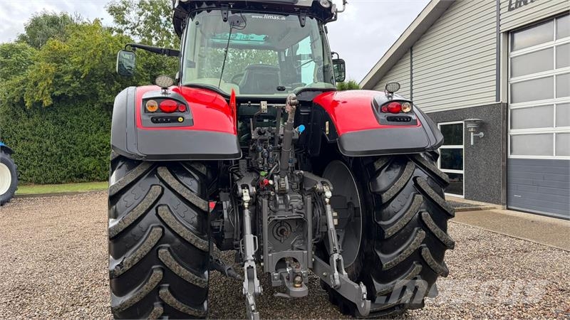 Massey Ferguson 8737 Dyna VT med frontlift. 트랙터