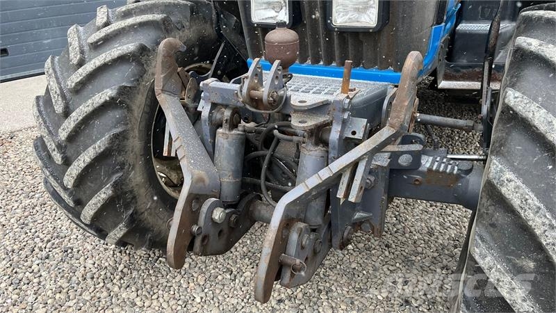 New Holland 8670 SuperSteer og frontlift Traktorer
