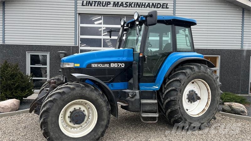 ニューホランド 8670 SuperSteer og frontlift, 2000, Lintrup