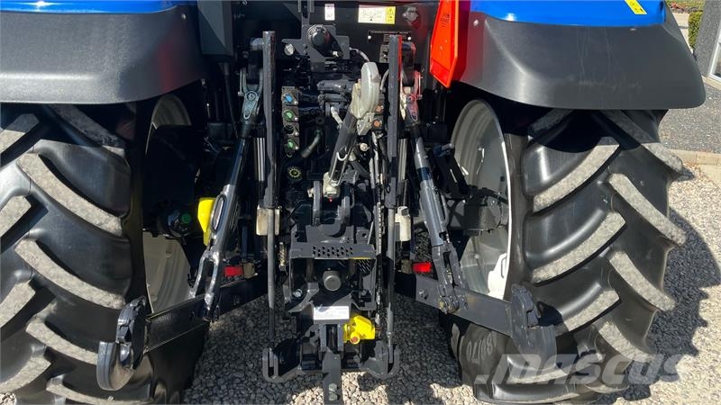 New Holland T6.145 AC Med frontlæsser Traktorid