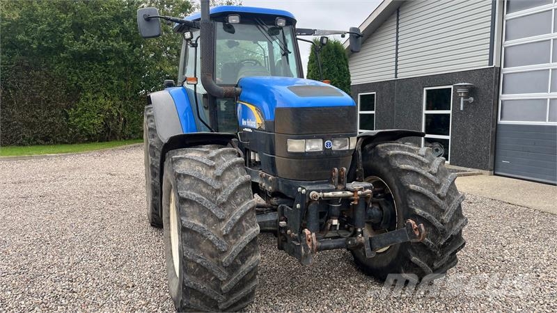 New Holland TM190 SS med frontlift Traktoren