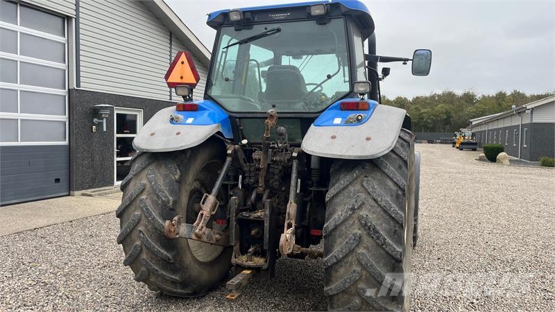 New Holland TM190 SS med frontlift Traktoren