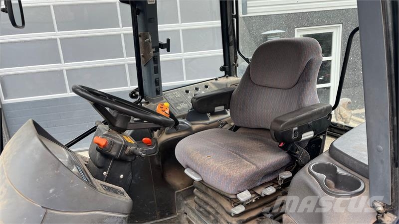 New Holland TM190 SS med frontlift Traktoren