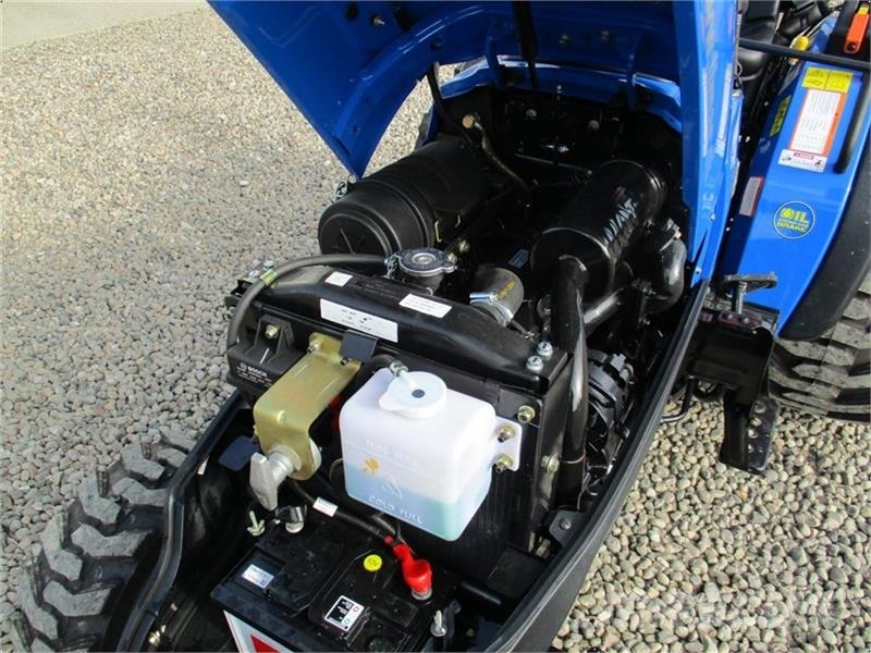 Solis 26 6+2 gearmaskine med Servostyrring og Industri h Traktorer
