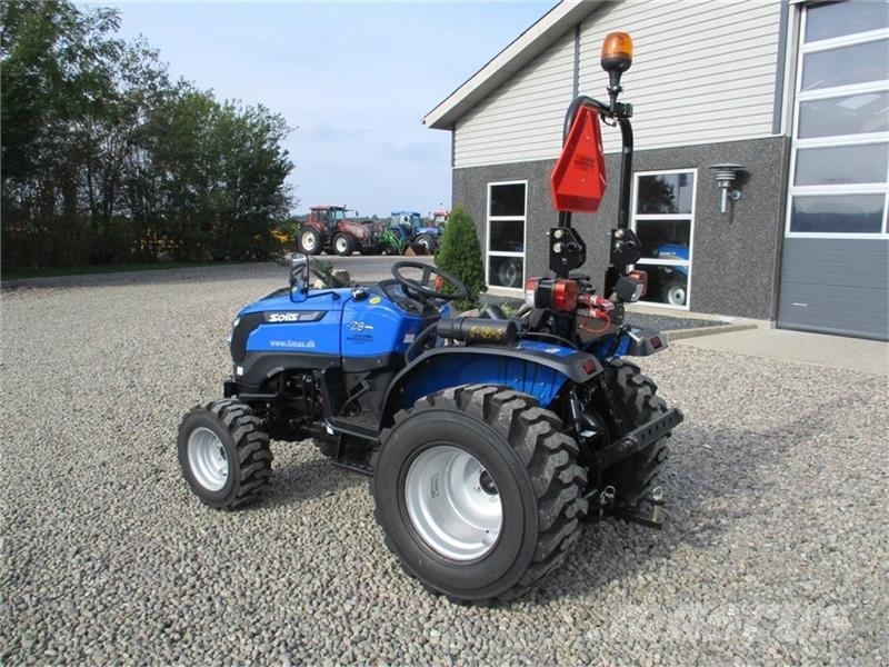 Solis 26 6+2 gearmaskine med Servostyrring og Industri h Traktorer