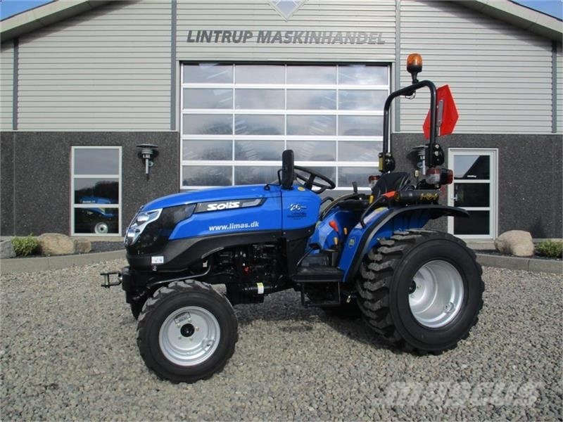 Solis 26 6+2 gearmaskine med Servostyrring og Industri h Traktorer