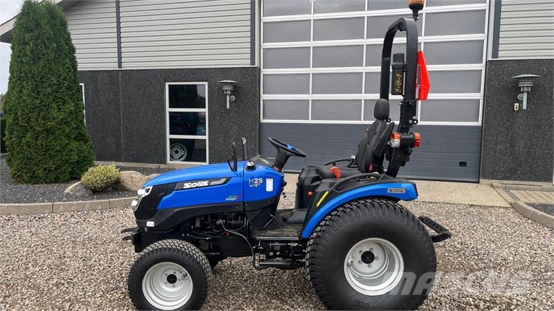 Solis 26 HST Hydrostat Turf hjul. Traktoren