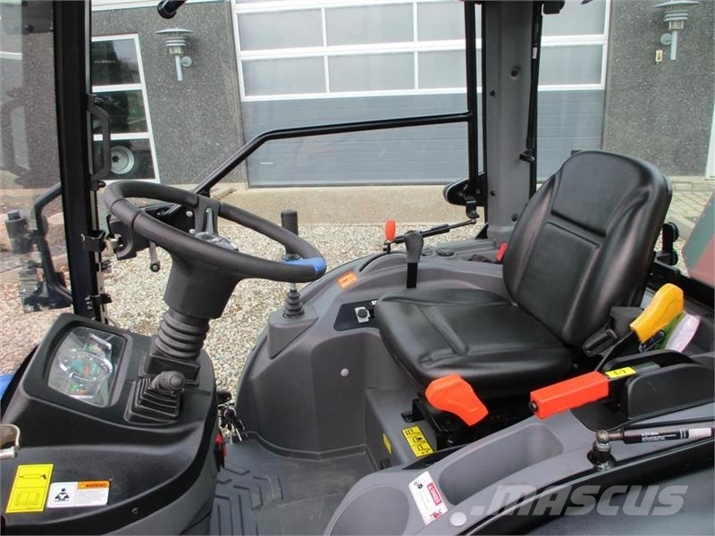 Solis 26 HST Med kabine, Turf dæk og frontlift Tratores Agrícolas usados