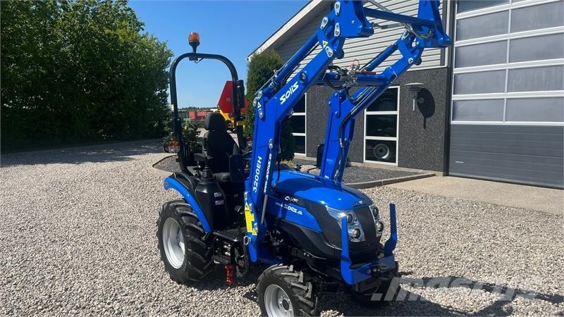 Solis H26 HST Med Frontlæsser Tractoren