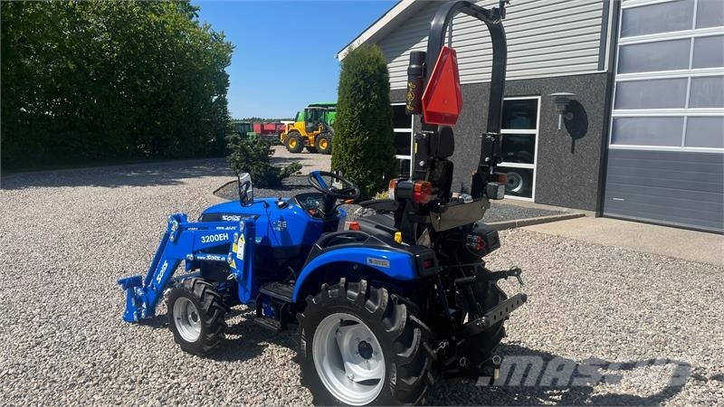 Solis H26 HST Med Frontlæsser Tractoren