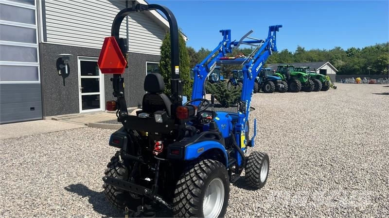 Solis H26 HST Med Frontlæsser og GardenPro dæk Traktoren