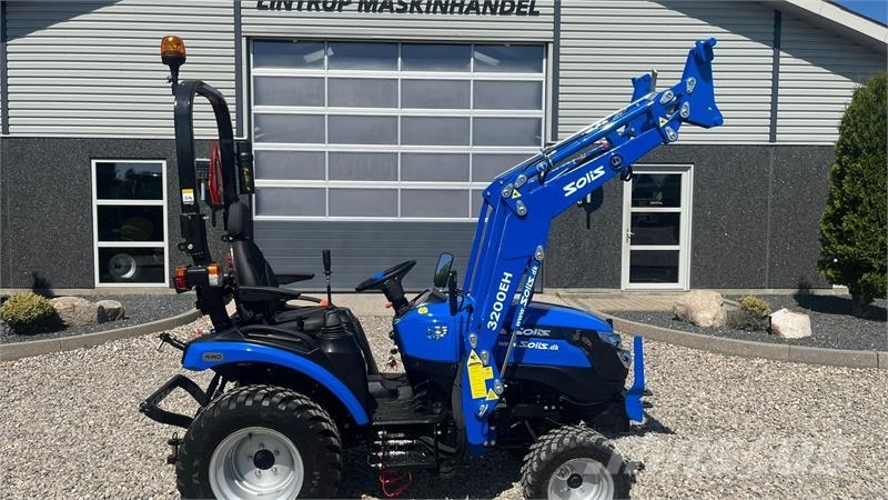 Solis H26 HST Med Frontlæsser og GardenPro dæk Traktoren