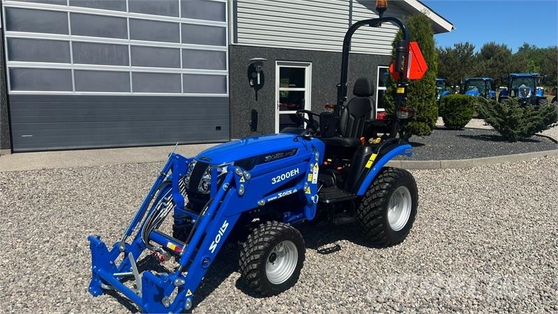 Solis H26 HST Med Frontlæsser og GardenPro dæk Traktoren