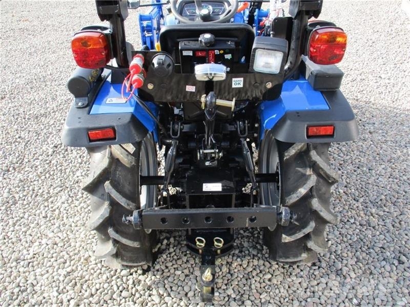 Solis S26 6+2 gearmaskine med Fuldhydraulisk frontlæsser Traktory