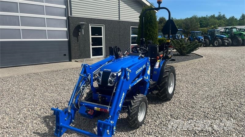 Solis S26 6+2 gearmaskine med Fuldhydraulisk frontlæsser Tractors