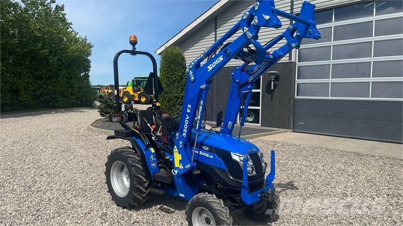 Solis S26 6+2 gearmaskine med Fuldhydraulisk frontlæsser Tractors