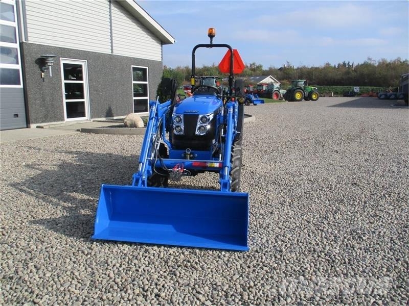 Solis S26 6+2 gearmaskine med Fuldhydraulisk frontlæsser Traktory
