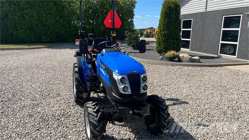 Solis S26 6+2 Gearmaskine med Servostyring og brede trak Traktoriai