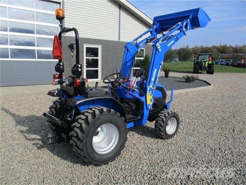 Solis S26 6+2 gearmaskine med Servostyring og fuldhydrau Traktorer