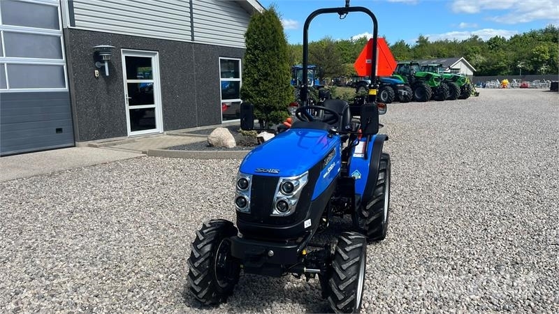 Solis S26 6+2 Gearmaskine med Servostyring og brede trak Traktoriai