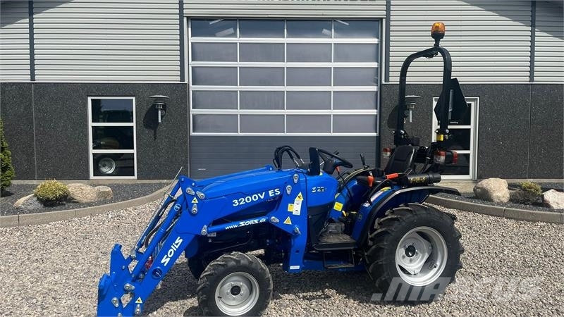 Solis S26 6+2 gearmaskine med Fuldhydraulisk frontlæsser Tractors