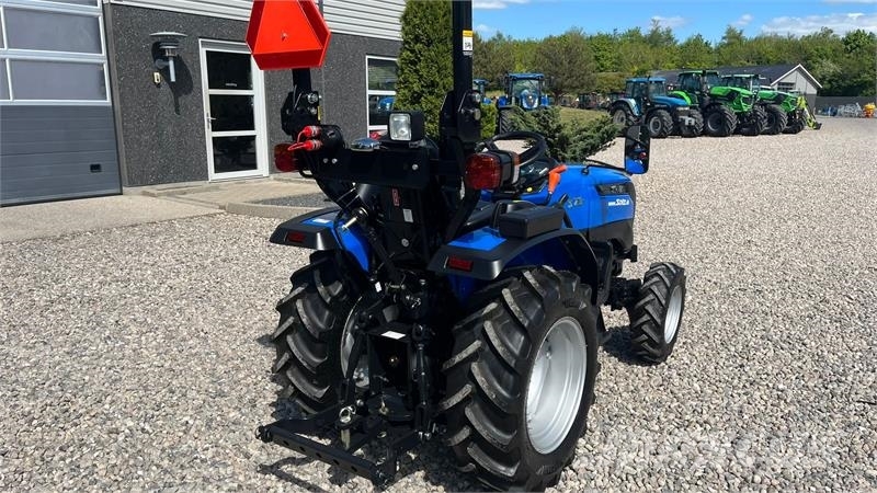 Solis S26 6+2 Gearmaskine med Servostyring og brede trak Traktoriai