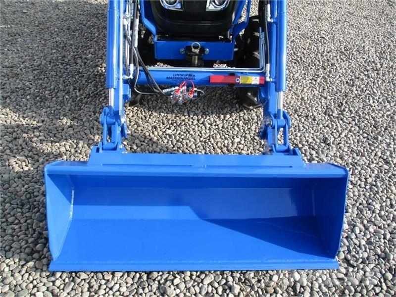 Solis S26 6+2 gearmaskine med Fuldhydraulisk frontlæsser Traktory