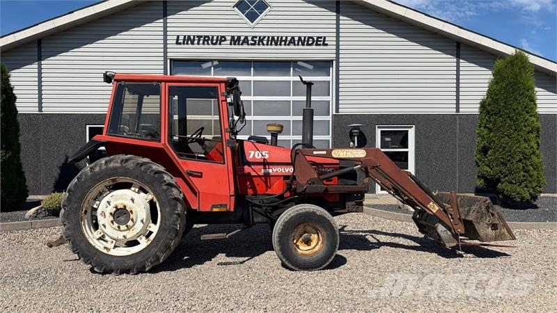Valmet 705 Med Turbo og frontlæsser Tratores Agrícolas usados