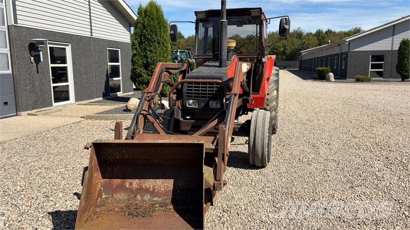 Valmet 705 Med Turbo og frontlæsser Tratores Agrícolas usados