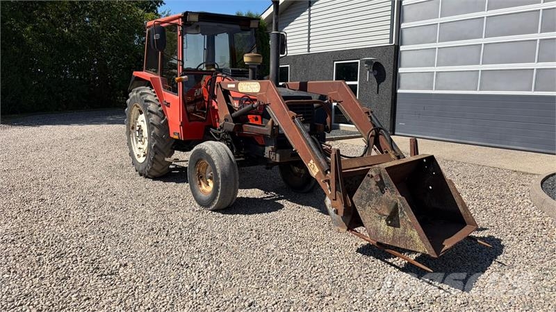 Valmet 705 Med Turbo og frontlæsser Tratores Agrícolas usados